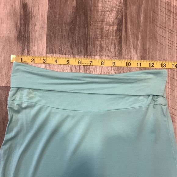 Hershe Medium Mint Green Maxi Skirt - Picture 5 of 8
